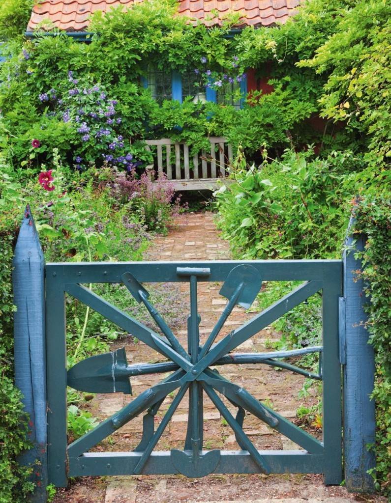Ландшафтный дизайн цветника (57 фото): оформление участка с домом своими руками, как оформить сад возле бани, виды цветников