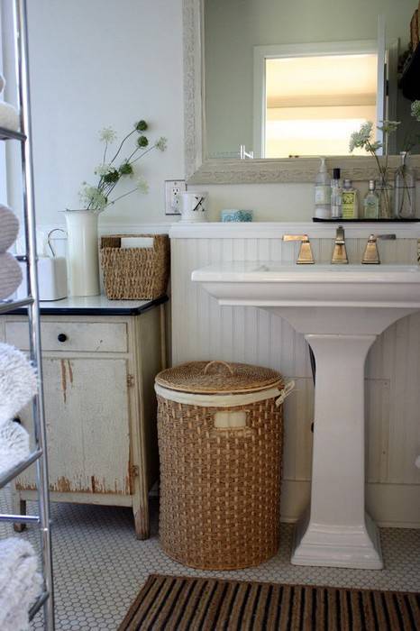 Корзина для белья в ванную комнату (58 фото): выдвижной или откидной ящик для грязных вещей, детские и взрослые модели для хранения в спальне
