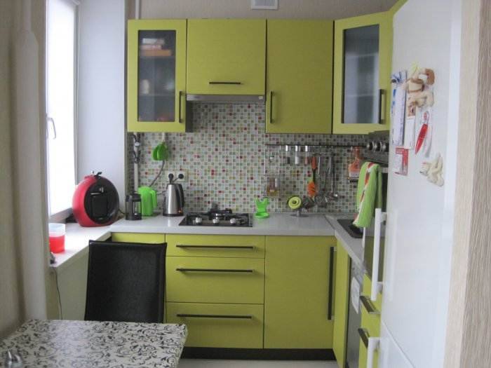 Кухонный гарнитур для маленькой кухни: фото 100 удачных идей