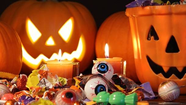 10 крутых украшений на хэллоуин своими руками