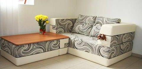 Малогабаритные раздвижные кухонные диваны: преимущества и недостатки