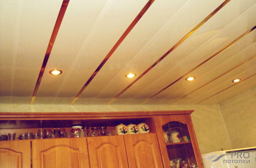 Реечный потолок в ванной: основные разновидности, варианты стильного оформления и лучшие идеи применения