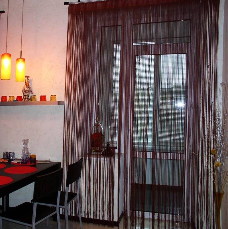 Нитяные шторы (75 фото): подбираем нити или веревочные шторы в интерьер, занавески-лапша для кухни на дверной проем
