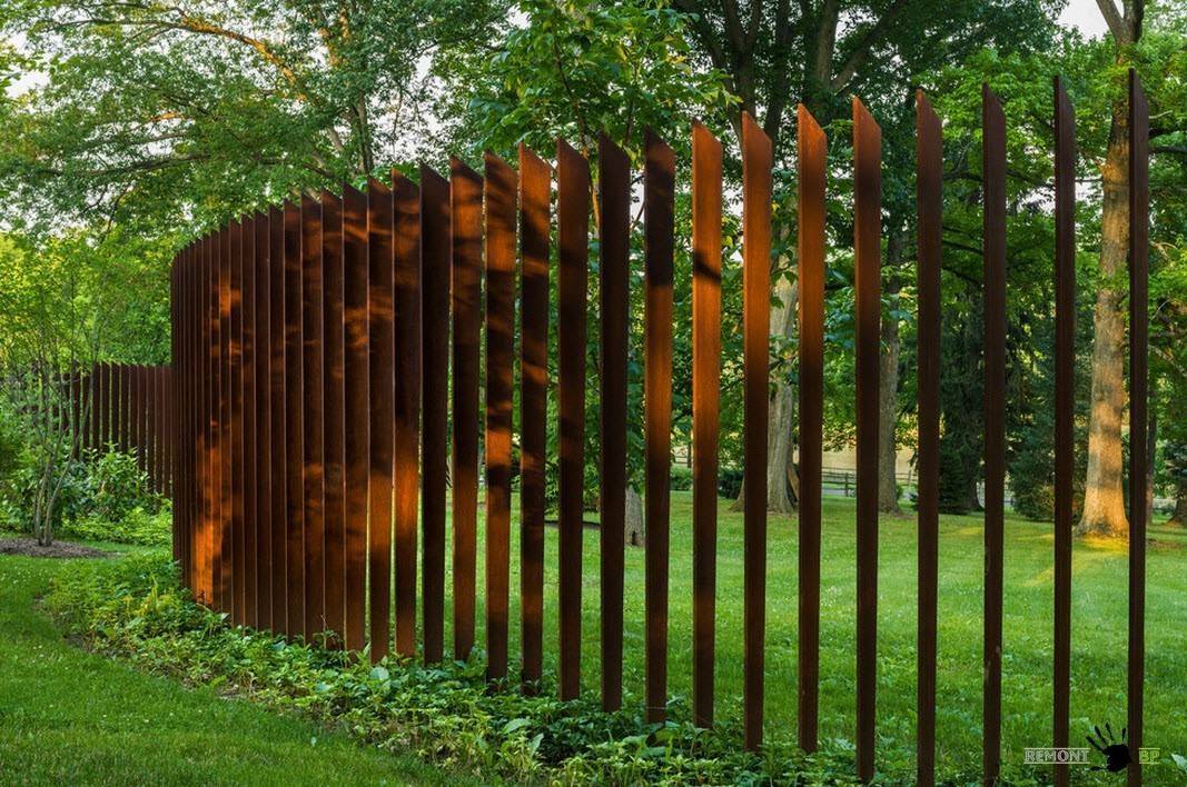Красивый забор для частного дома: лучшие проекты (+50 фото)