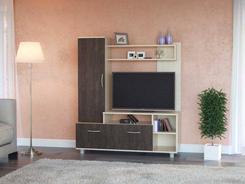 Мебель для маленькой гостиной (36 фото): мягкие мебельные атрибуты в современном стиле для небольшой комнаты, образцы меблировки