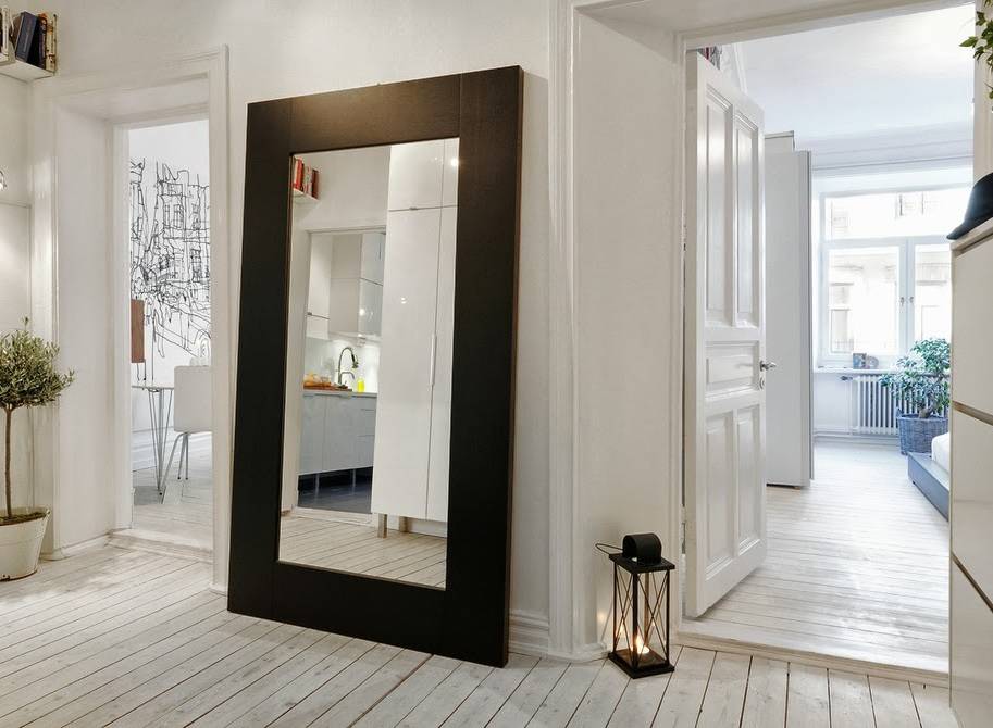 Как расположить зеркало в коридоре по фен-шуй правильно? (фото)