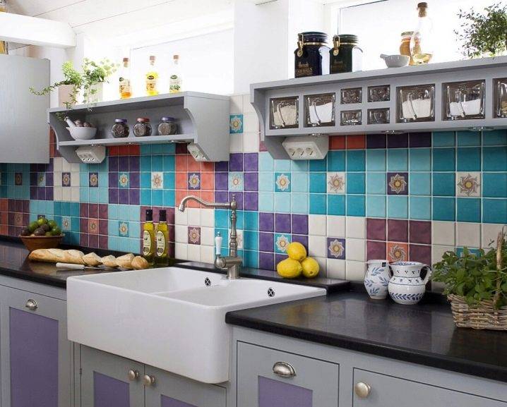 Керамическая плитка для кухонного фартука: виды, цвет и рисунок, реальные фото