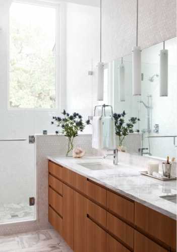 Окно в ванной комнате: дизайн и обустройство