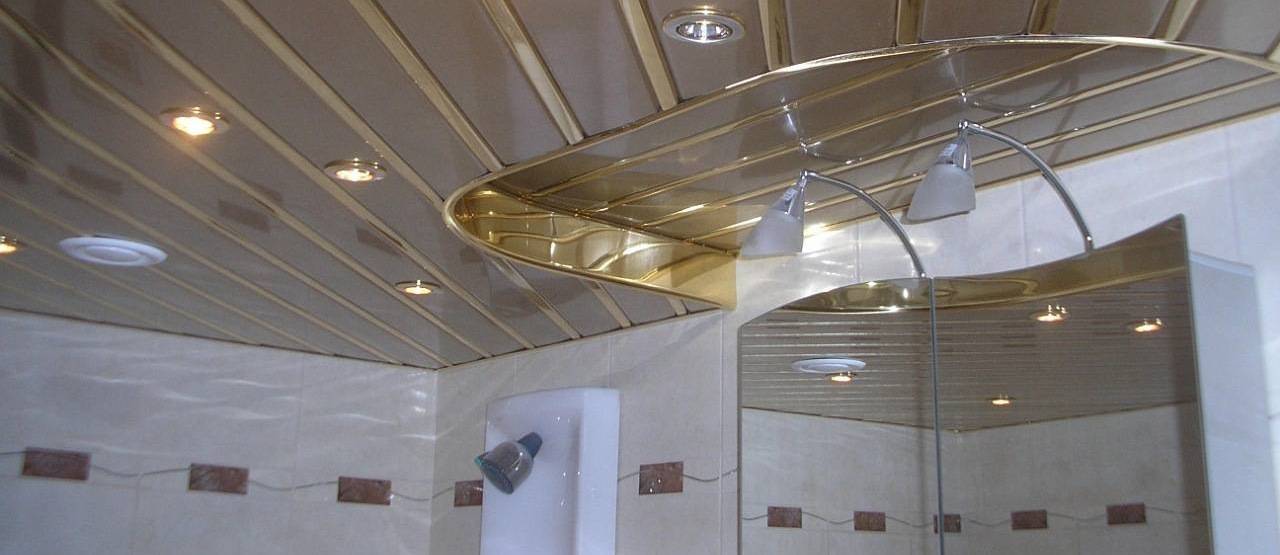 Пластиковый потолок в ванной - 95 фото реальных примеров по реализации оригинальных идей