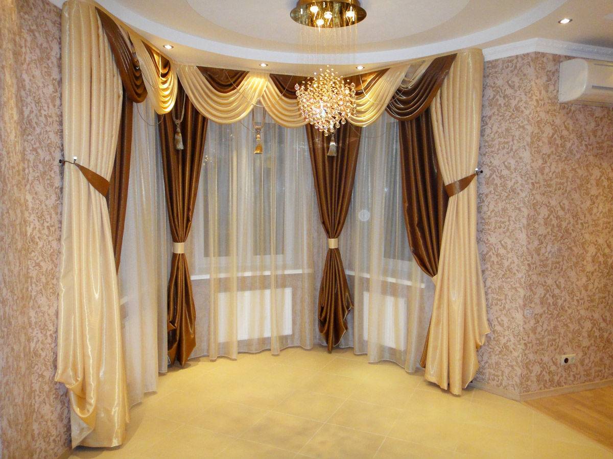 Потолочный карниз (74 фото): пластиковый для штор, идеи отделки потолка в интерьере, размеры и виды, для эркера и трехрядный