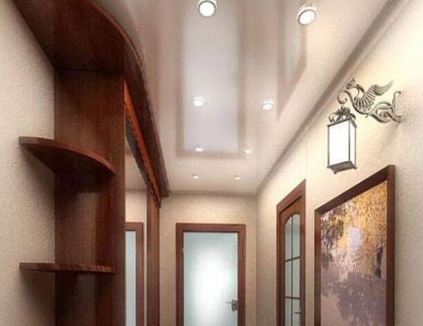 Освещение в коридоре и прихожей с натяжным и другим типом потолка: основной свет и подсветка, варианты для узкого, длинного помещения