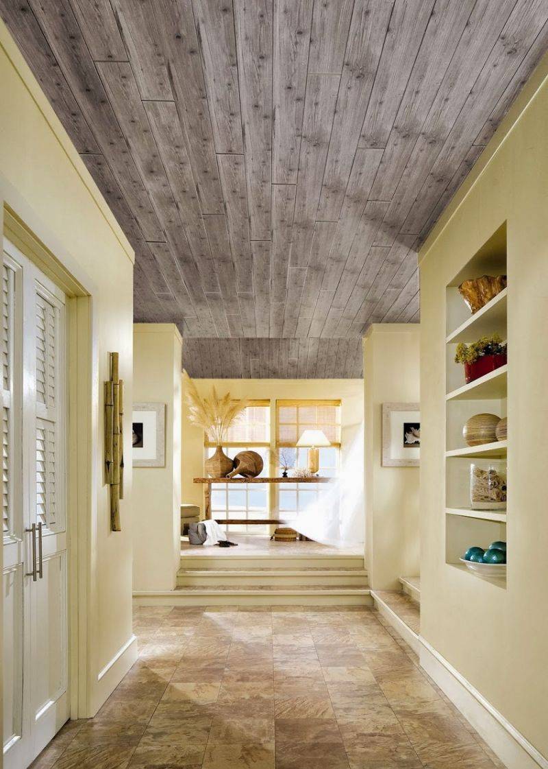 Панели на потолок в ванной: особенности материала