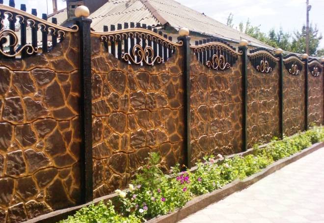 Декоративный забор из бетона - всё о воротах и заборе