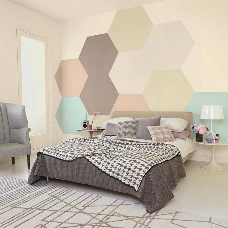 Бежевая спальня (109 фото): дизайн интерьера в бежево-коричневых тонах, с золотыми, синими, голубыми и шоколадными акцентами