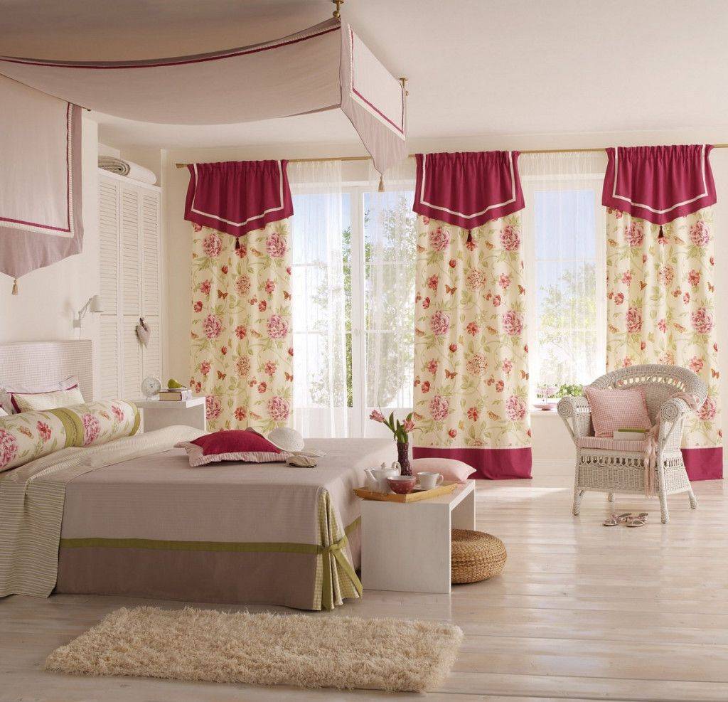 Тюль в спальню (58 фото): выбираем современные тюлевые занавески в комнату, короткие и длинные, красивый дизайн с ламбрекеном