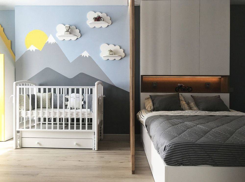 Детская и гостиная в одной комнате — 50 фото интерьеров
