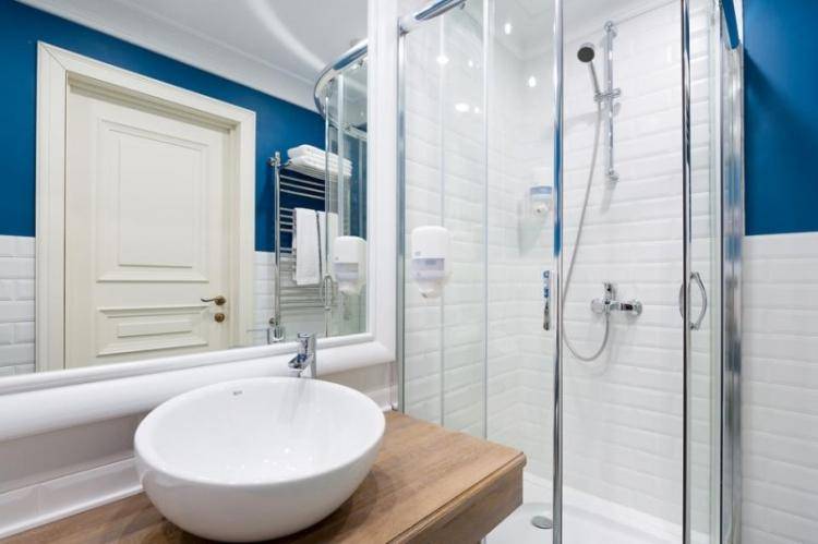 Советы по дизайну ванной комнаты с душевой кабиной