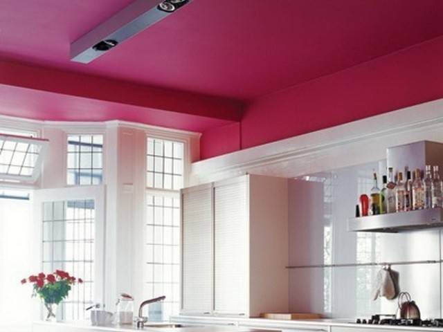 Покраска потолка. технология и способы покраски потолка.
