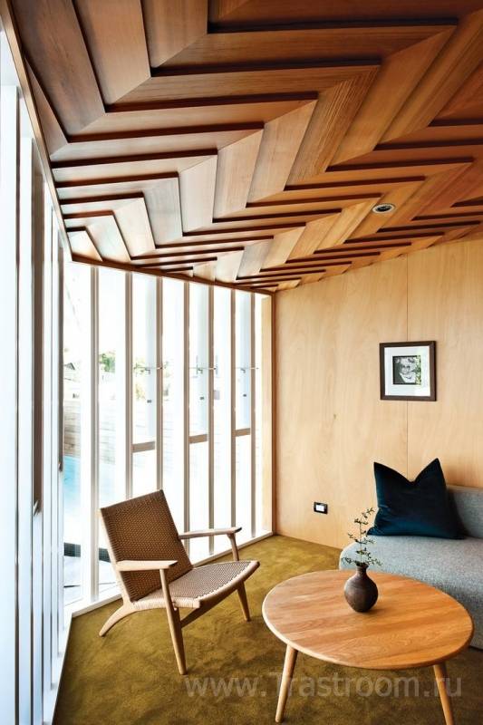 Низкие потолки в деревянном доме - варианты оформления