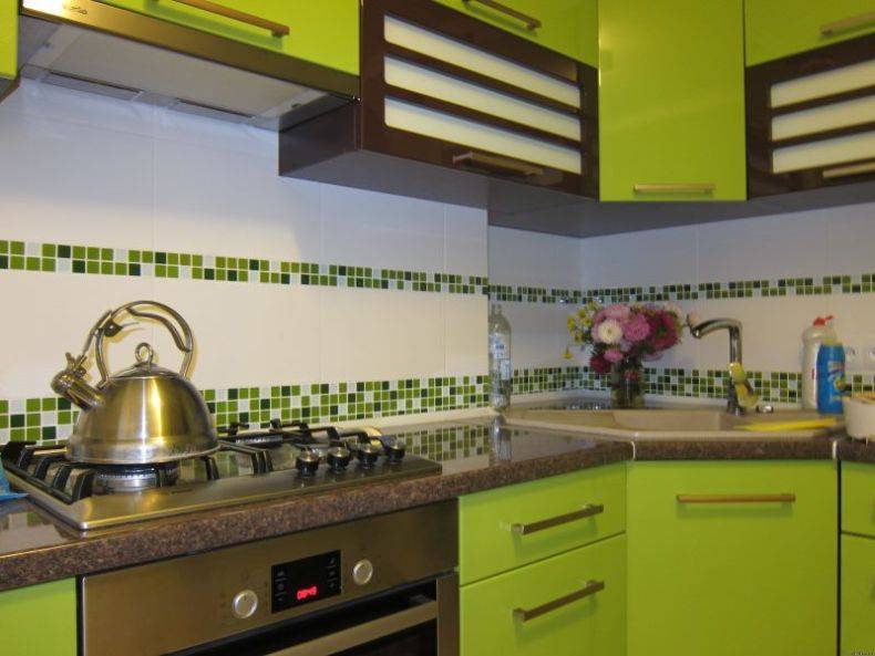 Дизайн фартука из плитки для кухни (73 фото): особенности дизайна плитки ромбом. панно из плитки в интерьере. подходит ли серая плитка для белой кухни?