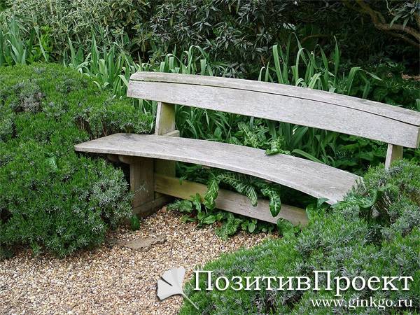 Уличные металлические скамейки – надежная мебель в саду