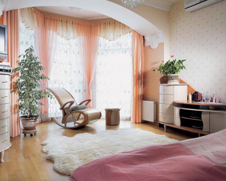 Дизайн спальни 15 кв. м в современном стиле: фото, с гардеробной, с балконом (идеи)