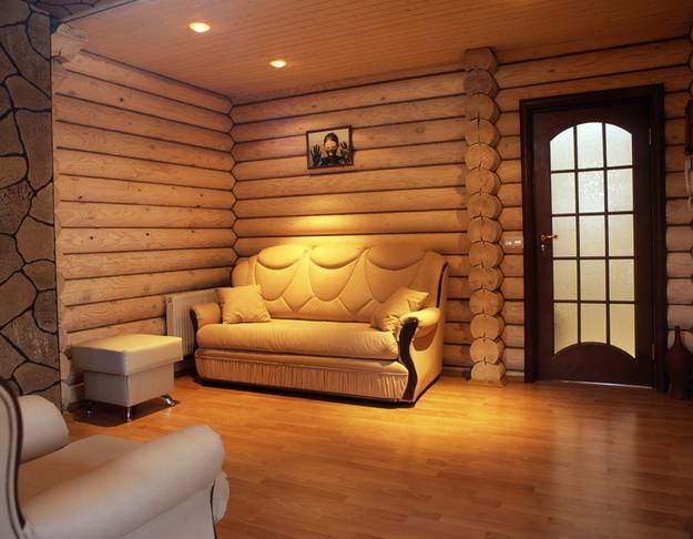 Создаем стильный интерьер деревянного дома