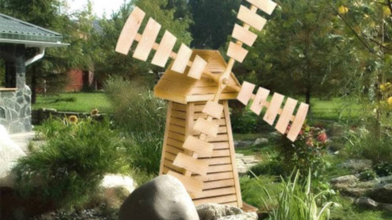 Деревянные мельницы: видео-инструкция по монтажу своими руками, особенности изделий для сада, чертежи, цена, фото