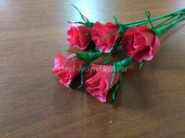 Розы из гофрированной бумаги: как сделать большие цветы