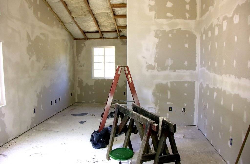 Стены под покраску: как правильно подготовить
