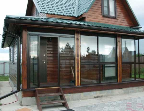 Веранда к дому (73 фото): варианты дизайна пристроенной террасы, пристраиваем к деревянному коттеджу, отделка закрытого и открытого строения