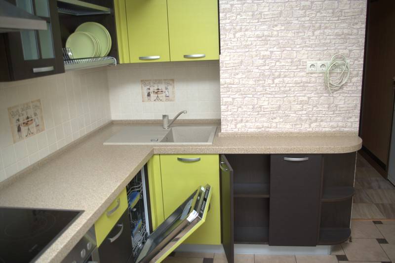 Дизайн кухни 10 кв. м. с коробом в доме серии п 44