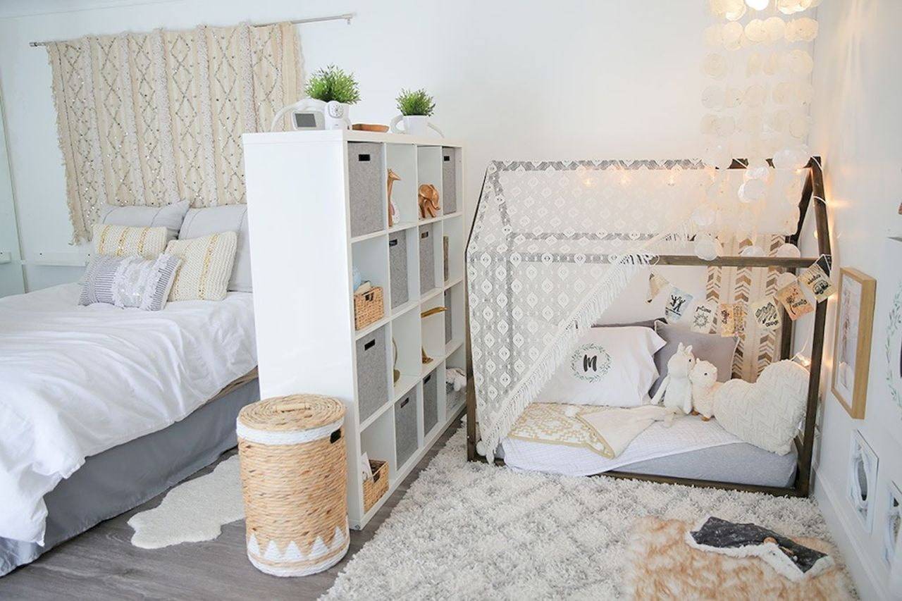 Дизайн спальни с детской кроваткой (75 фото) - варианты интерьеров
