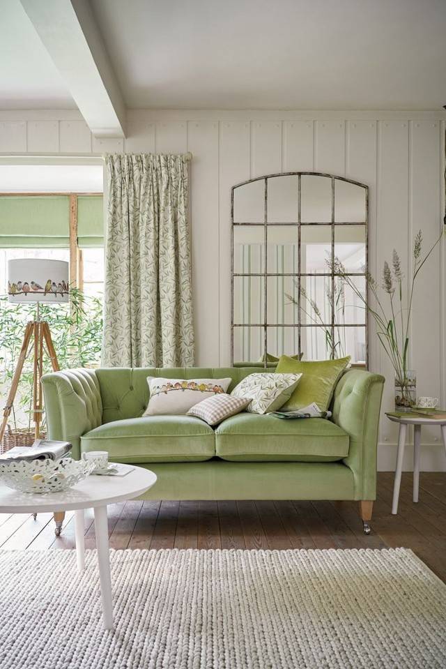 Желтый диван в оформлении комнат разных стилей, лучшие комбинации