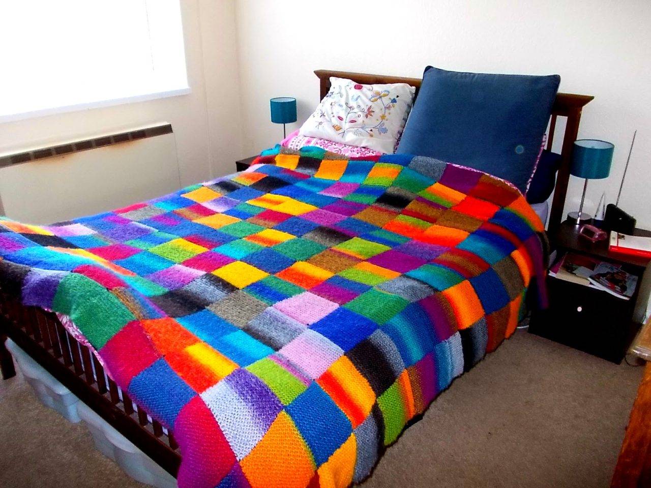 Лоскутное одеяло для начинающих (30 фото): как сшить его своими руками из квадратов? пошаговая инструкция, схемы и расчет ткани