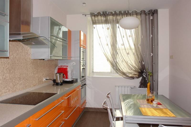 Мебель для маленькой кухни: кухонный гарнитур, стол и стулья, варианты планировки и выбор цветовой гаммы