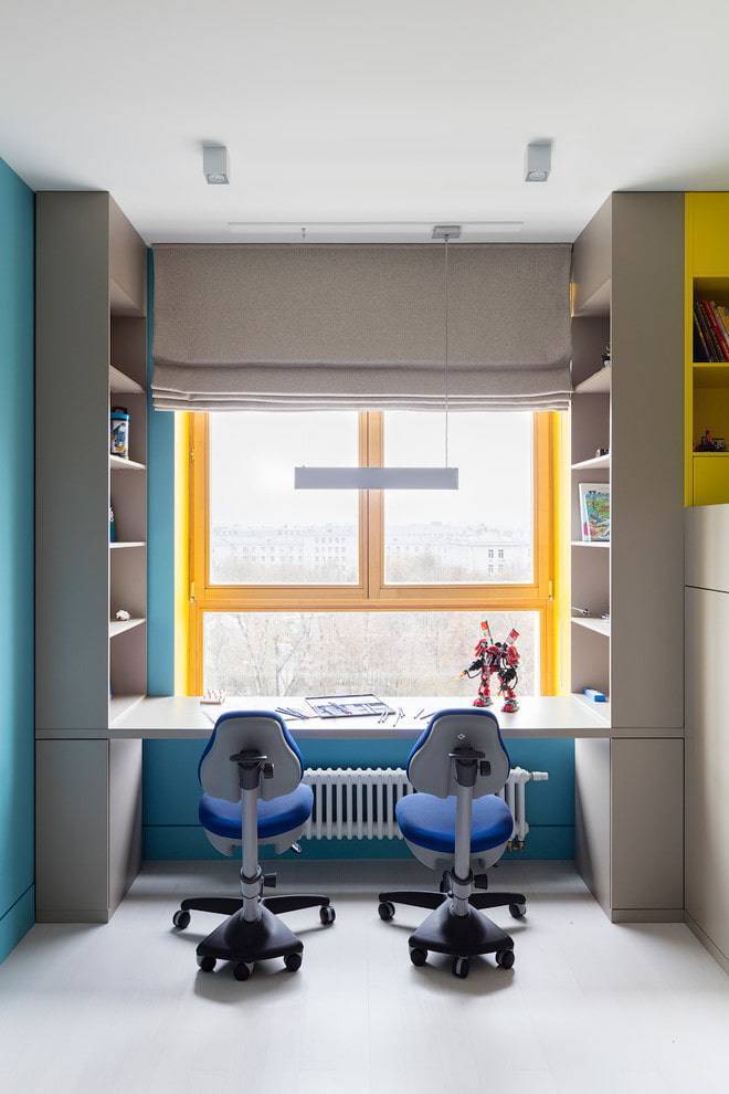 Стол в детскую комнату: лучшие идеи расположения и основные варианты выбора (80 фото)